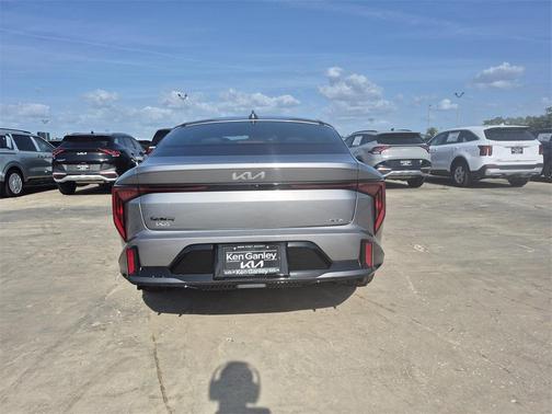 2025 Kia K4 GT-Line