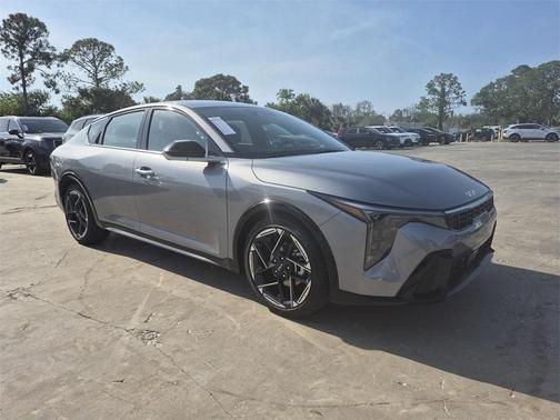 2025 Kia K4 GT-Line