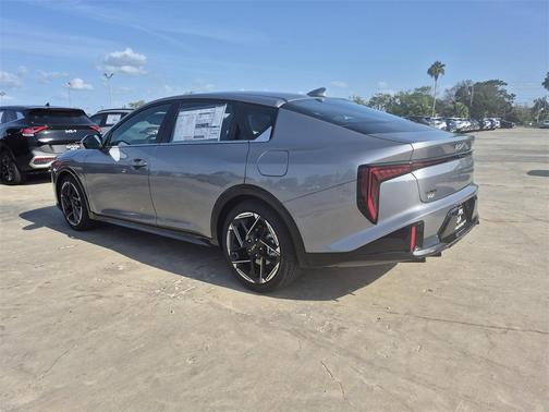 2025 Kia K4 GT-Line