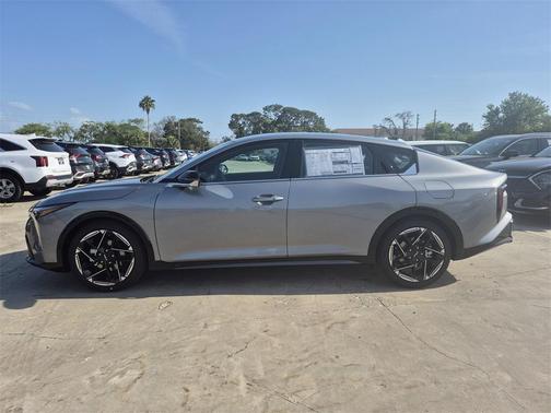 2025 Kia K4 GT-Line