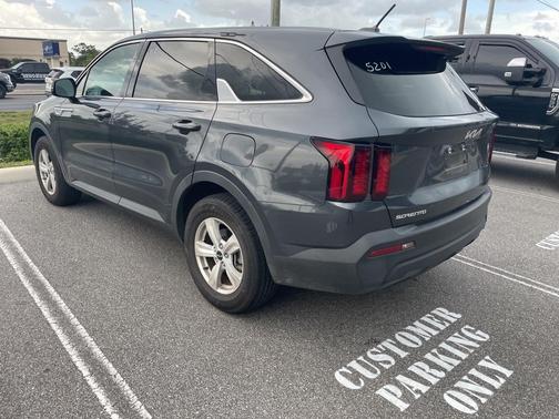 2023 Kia Sorento LX