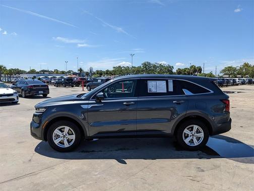 2023 Kia Sorento LX