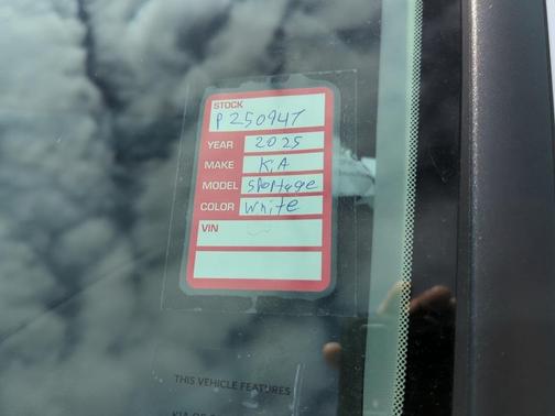 2025 Kia Sportage EX