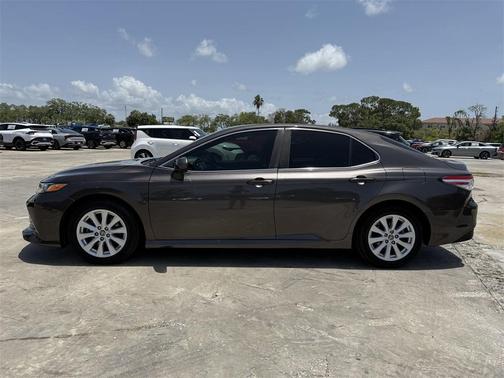 2018 Toyota Camry LE