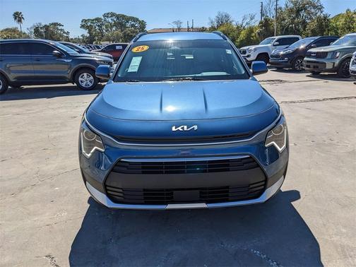 2025 Kia Niro EX