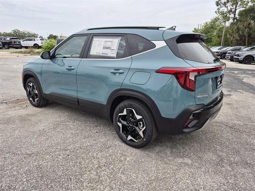 2025 Kia Seltos EX