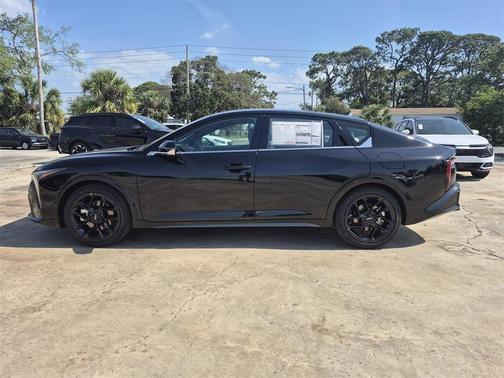2025 Kia K4 GT-Line Turbo