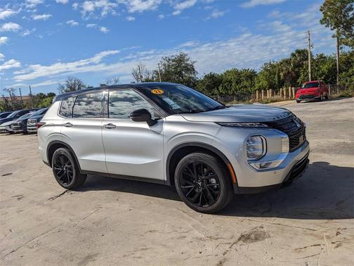2023 Mitsubishi Outlander SEL Black Edition