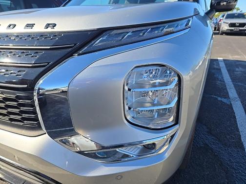 2023 Mitsubishi Outlander SEL Black Edition