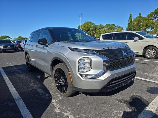 2023 Mitsubishi Outlander SEL Black Edition