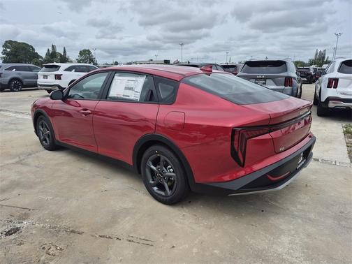 2025 Kia K4 LXS
