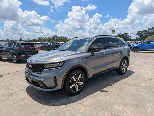 Everlasting Silver 2023 Kia Sorento EX