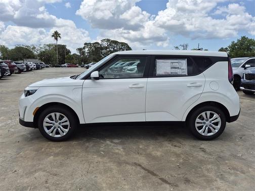 2025 Kia Soul LX