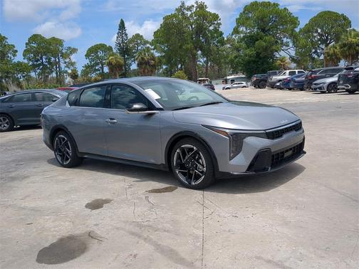 2025 Kia K4 GT-Line