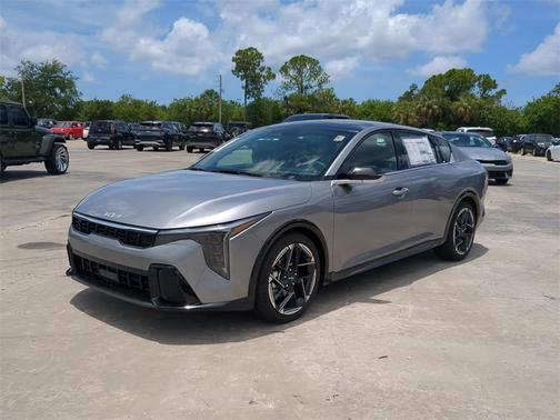 2025 Kia K4 GT-Line