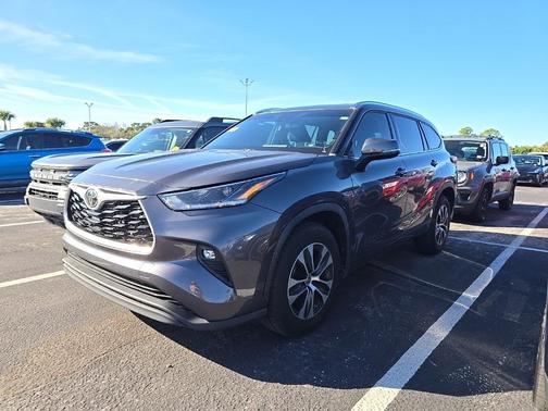 2021 Toyota Highlander XLE