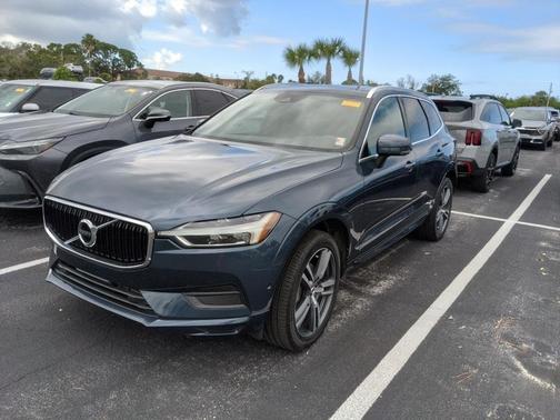 2018 Volvo XC60 T5 Momentum