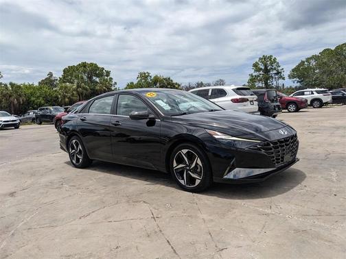 2022 Hyundai ELANTRA Limited