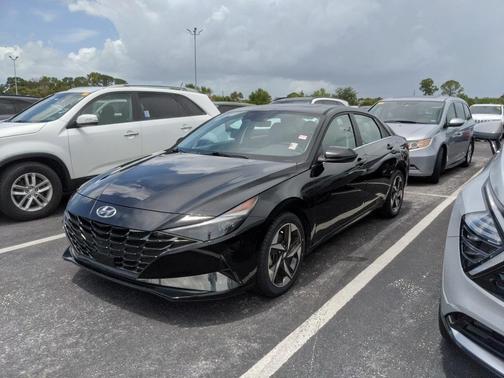 2022 Hyundai ELANTRA Limited