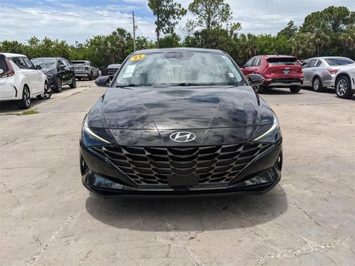 2022 Hyundai ELANTRA Limited