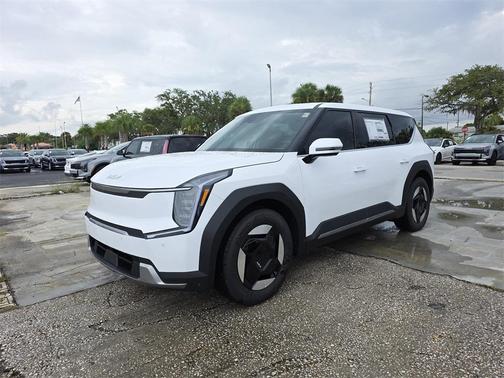 2026 Kia EV9 Light Long Range