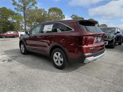 2025 Kia Sorento LX