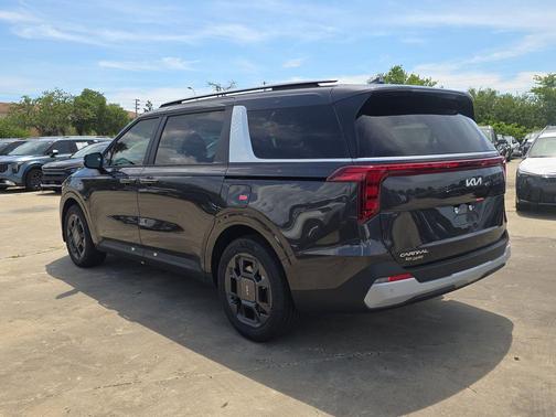 Metal 2026 Kia Carnival Hybrid EX