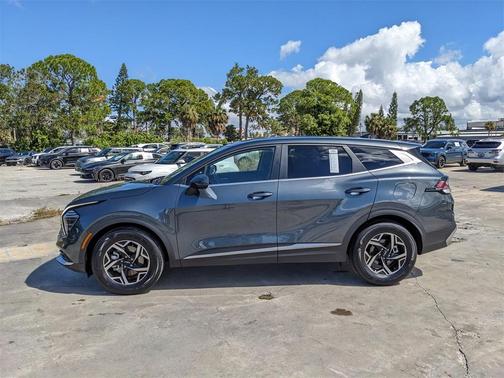 2024 Kia Sportage LX