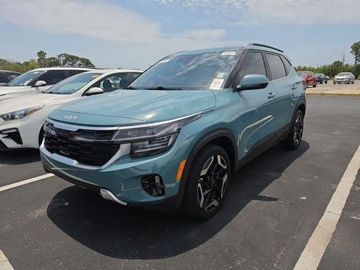 Blue 2024 Kia Seltos SX