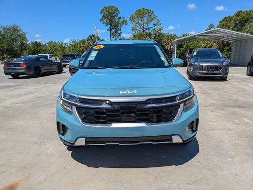 Blue 2024 Kia Seltos SX