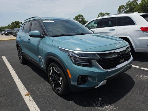 Blue 2024 Kia Seltos SX