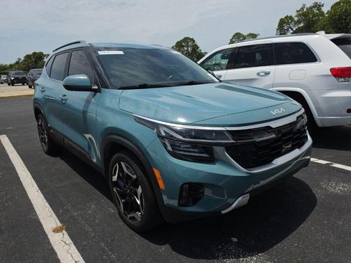 Blue 2024 Kia Seltos SX