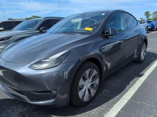 Midnight Silver Metallic 2023 Tesla Model Y Long Range