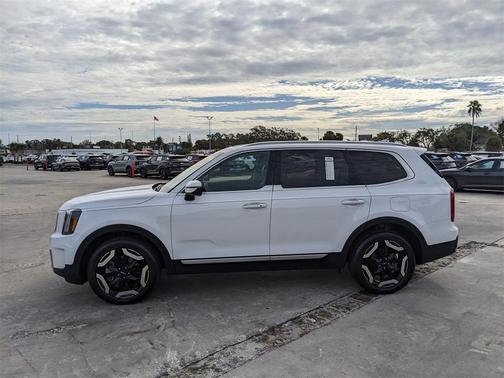 2023 Kia Telluride S