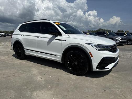 2022 Volkswagen Tiguan 2.0T SE R-Line Black