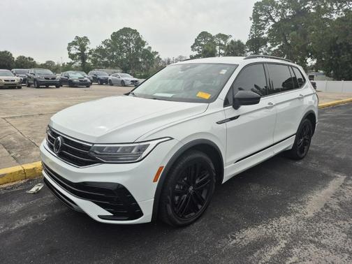 2022 Volkswagen Tiguan 2.0T SE R-Line Black
