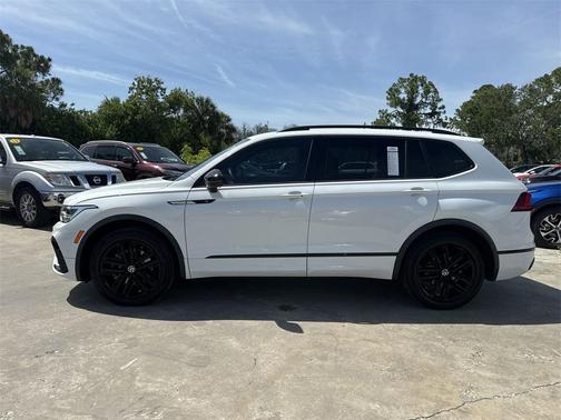 2022 Volkswagen Tiguan 2.0T SE R-Line Black