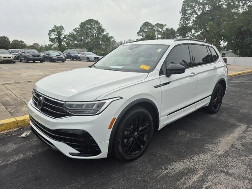 2022 Volkswagen Tiguan 2.0T SE R-Line Black