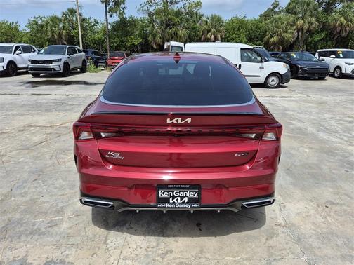 2022 Kia K5 GT-Line