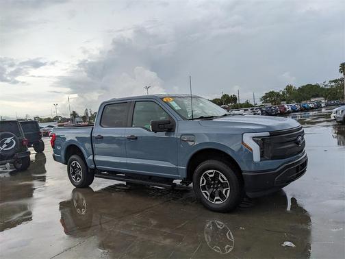 2023 Ford F-150 Lightning Pro