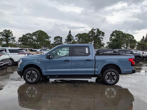 2023 Ford F-150 Lightning Pro