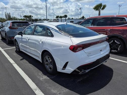 2023 Kia K5 LXS