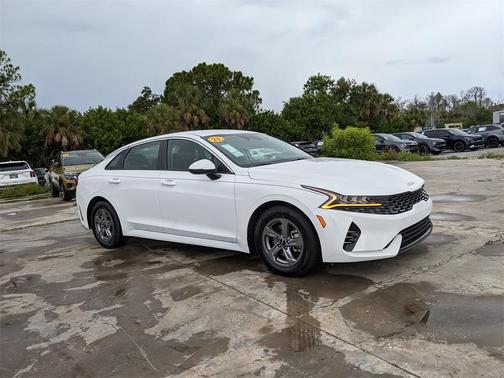 2023 Kia K5 LXS
