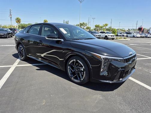 2025 Kia K4 GT-Line