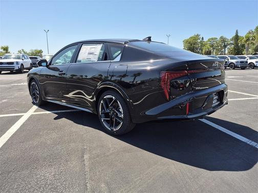 2025 Kia K4 GT-Line