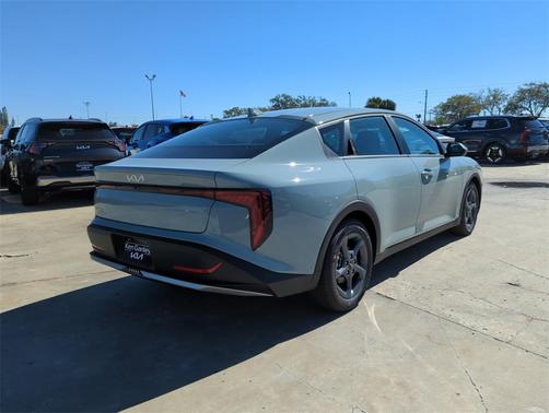 2026 Kia K4 