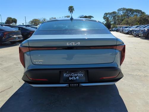 2026 Kia K4 