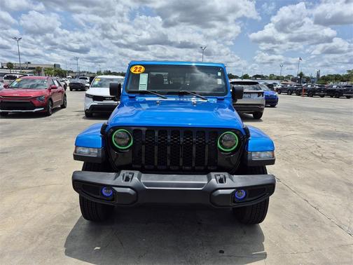 2022 Jeep Gladiator Sport
