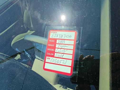 Gold 2003 Toyota Camry Solara SE