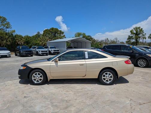 Gold 2003 Toyota Camry Solara SE